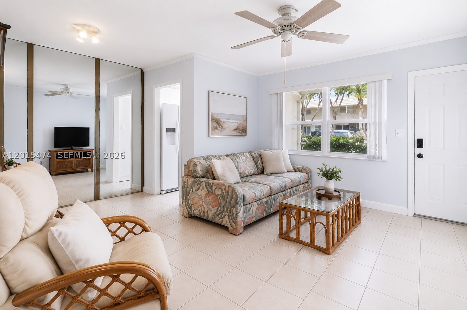 SANTA MONICA CONDOMINIUM - Residential