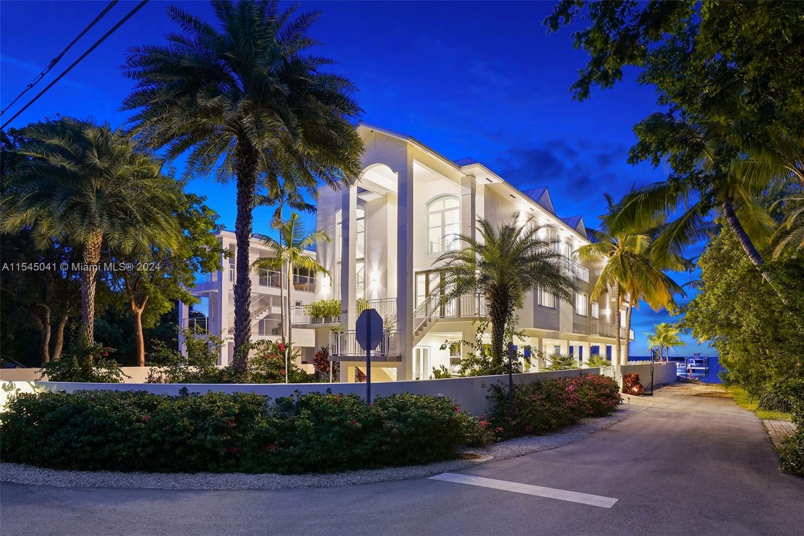 TAVERNIER HEIGHTS - Residential