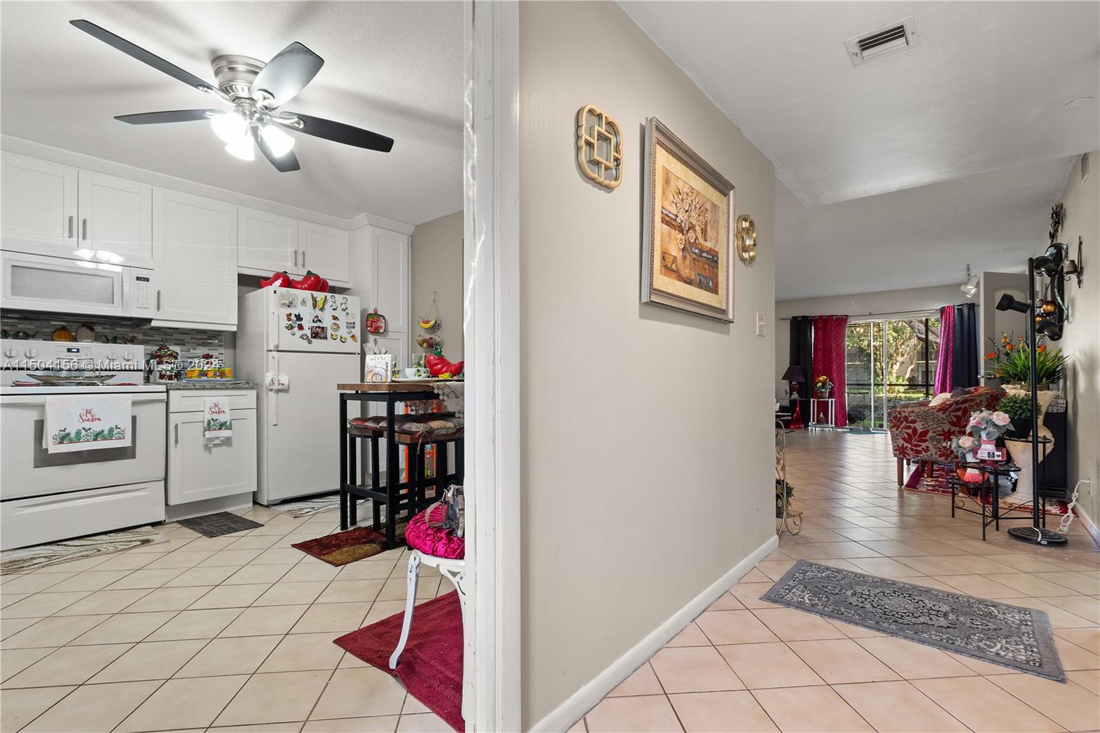 HOLLYBROOK GOLF AND - Residential