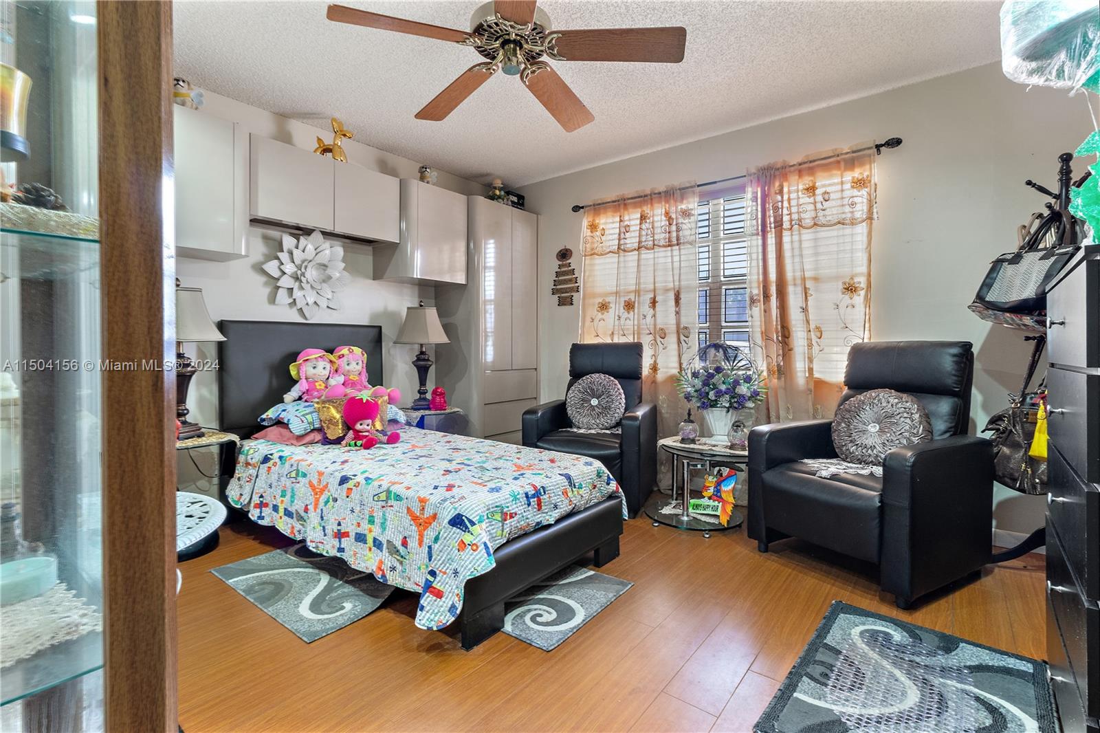 HOLLYBROOK GOLF AND - Residential