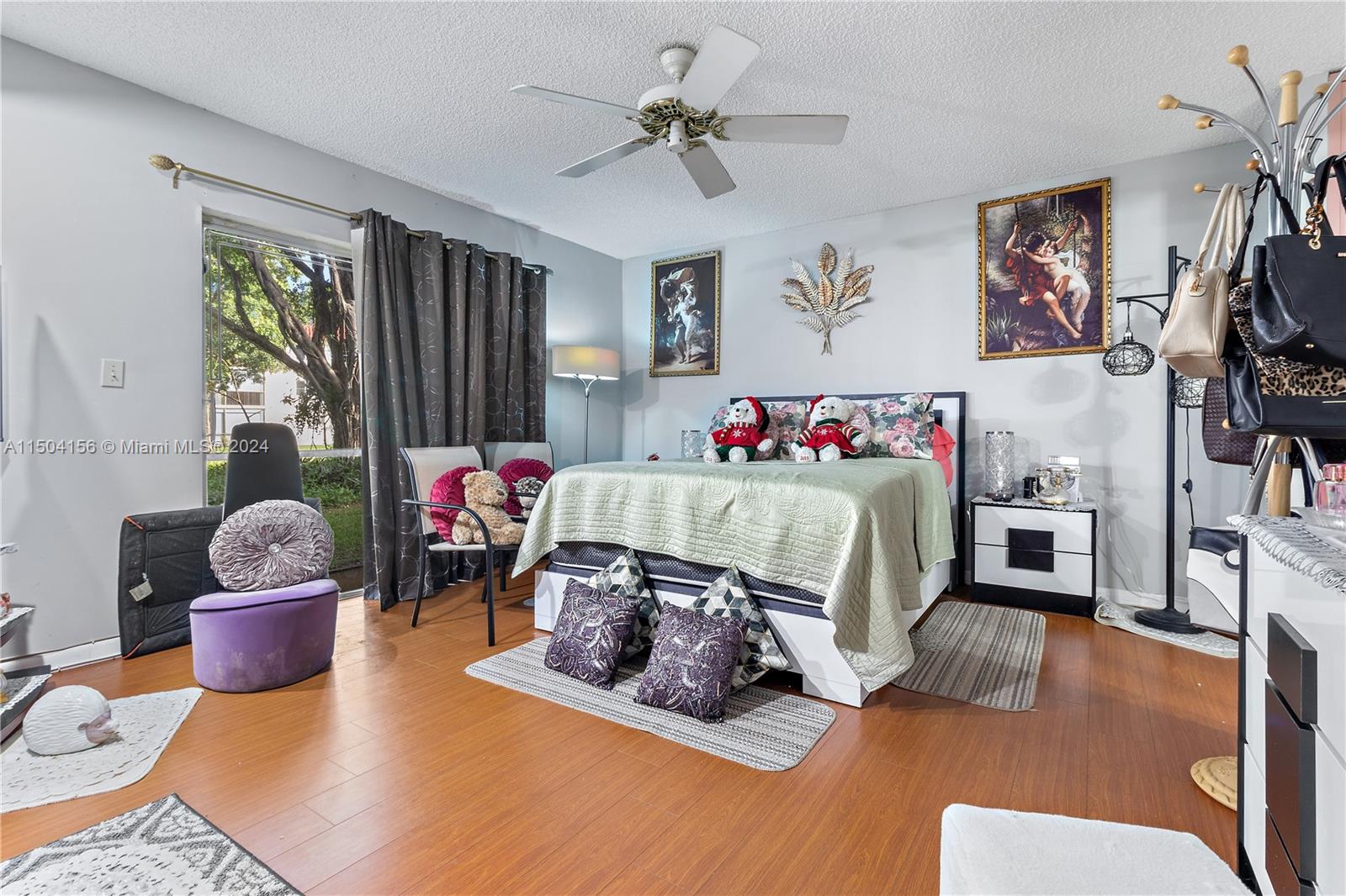 HOLLYBROOK GOLF AND - Residential