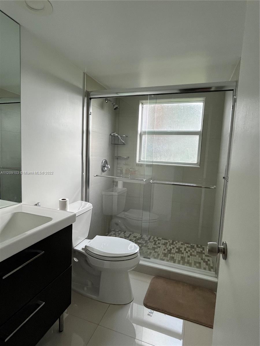 PALM-AIRE C C APTS 68 CON - Residential Lease