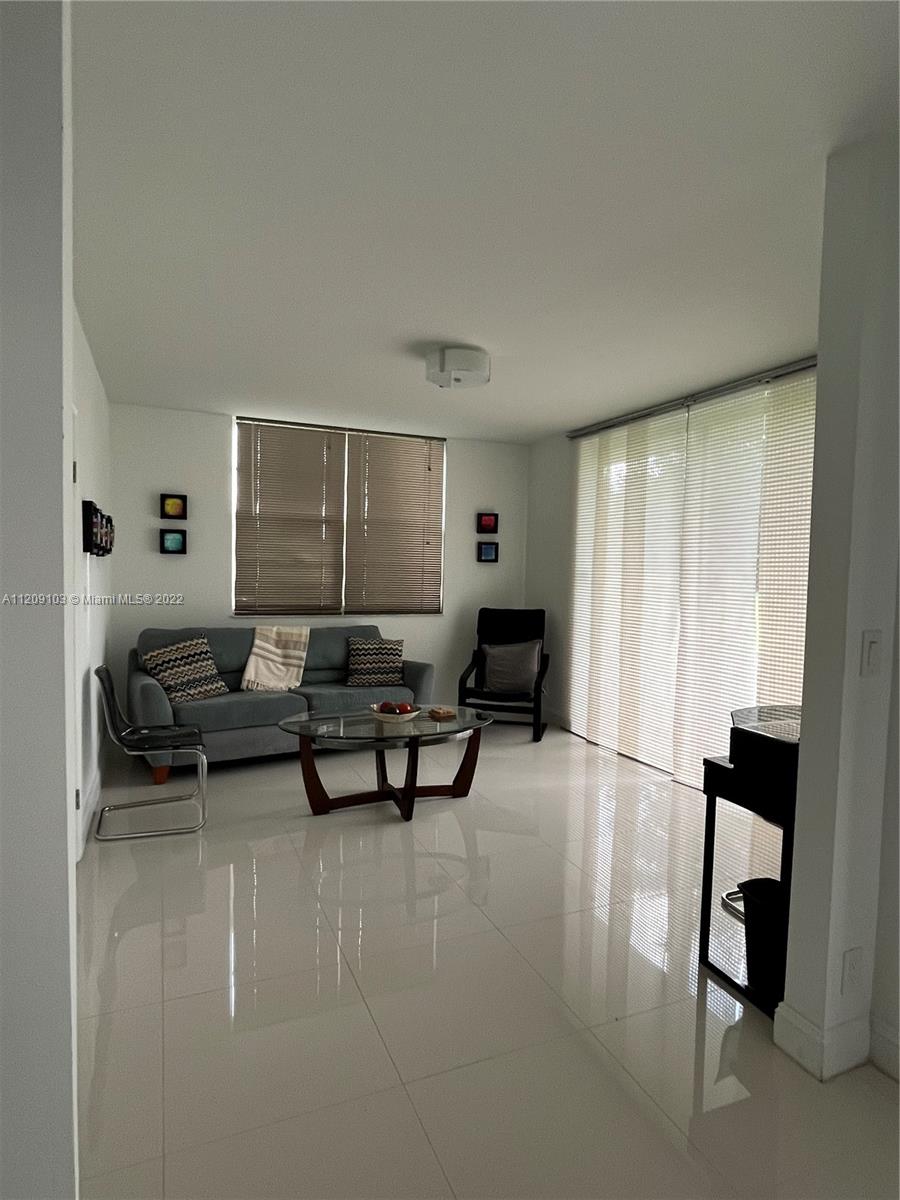 PALM-AIRE C C APTS 68 CON - Residential Lease