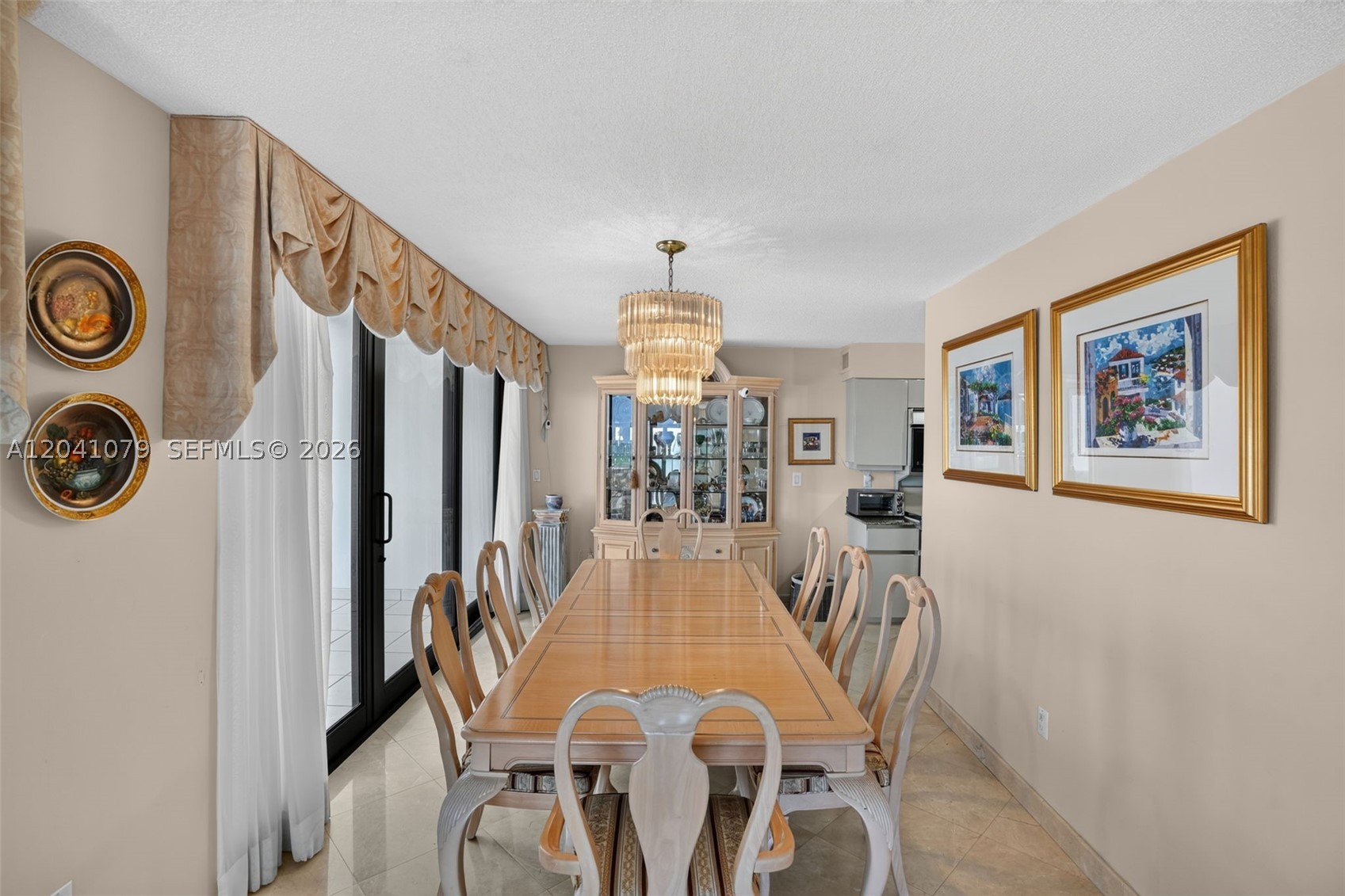 LEXCELLENCE CONDO - Residential