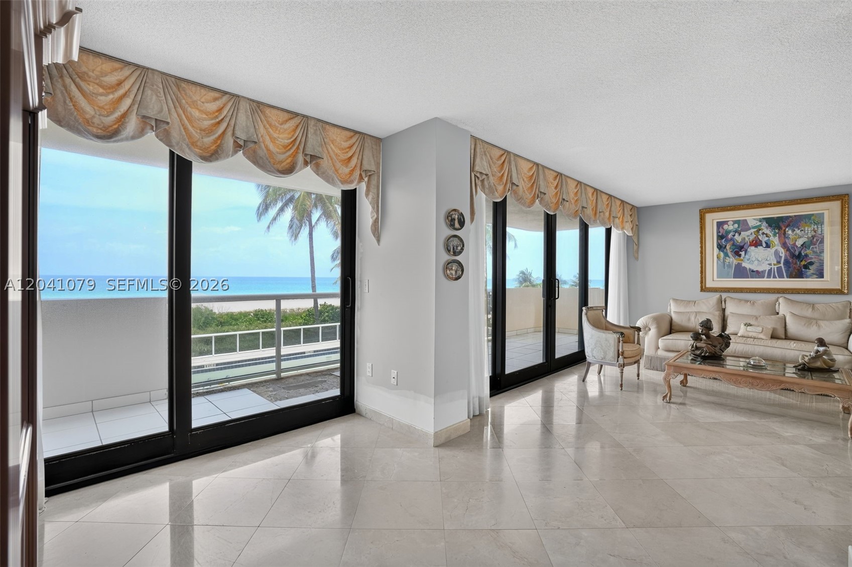 LEXCELLENCE CONDO - Residential