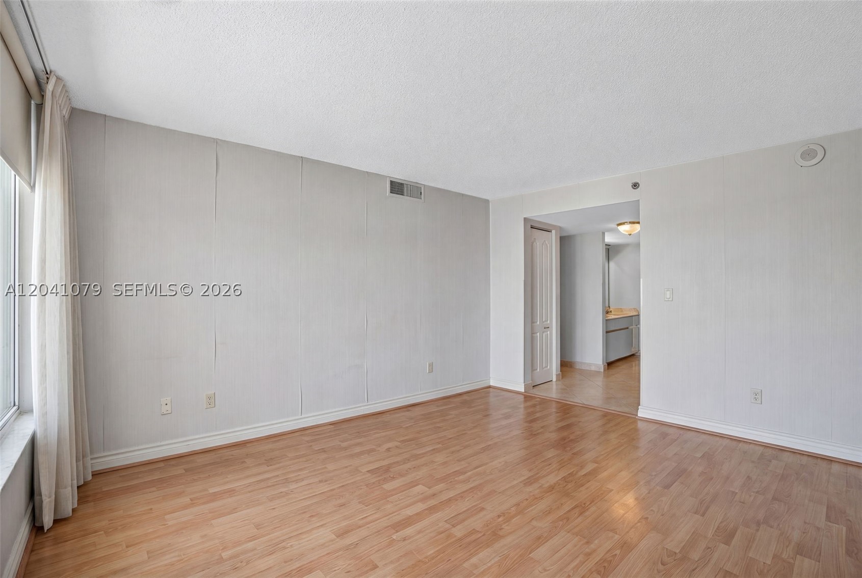 LEXCELLENCE CONDO - Residential