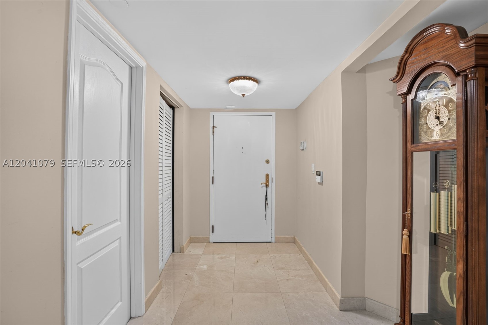 LEXCELLENCE CONDO - Residential