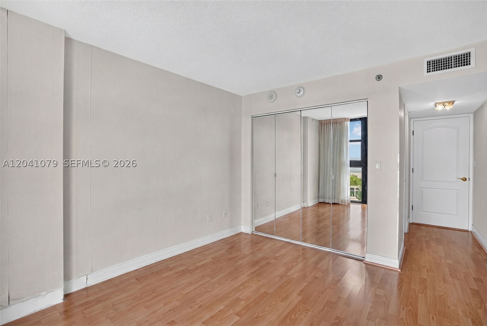 LEXCELLENCE CONDO - Residential