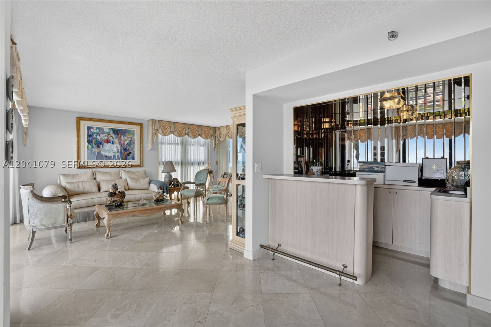 LEXCELLENCE CONDO - Residential