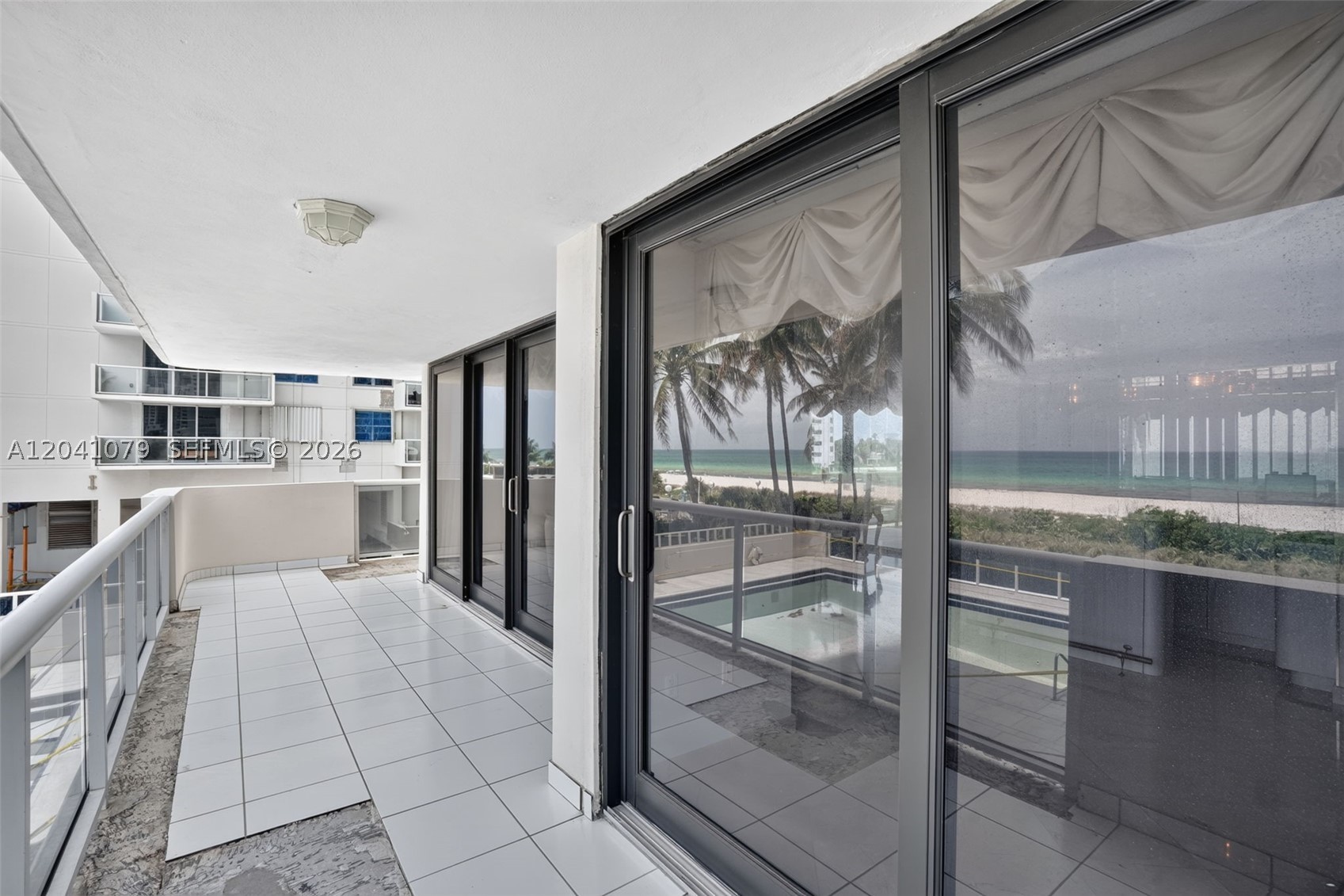 LEXCELLENCE CONDO - Residential