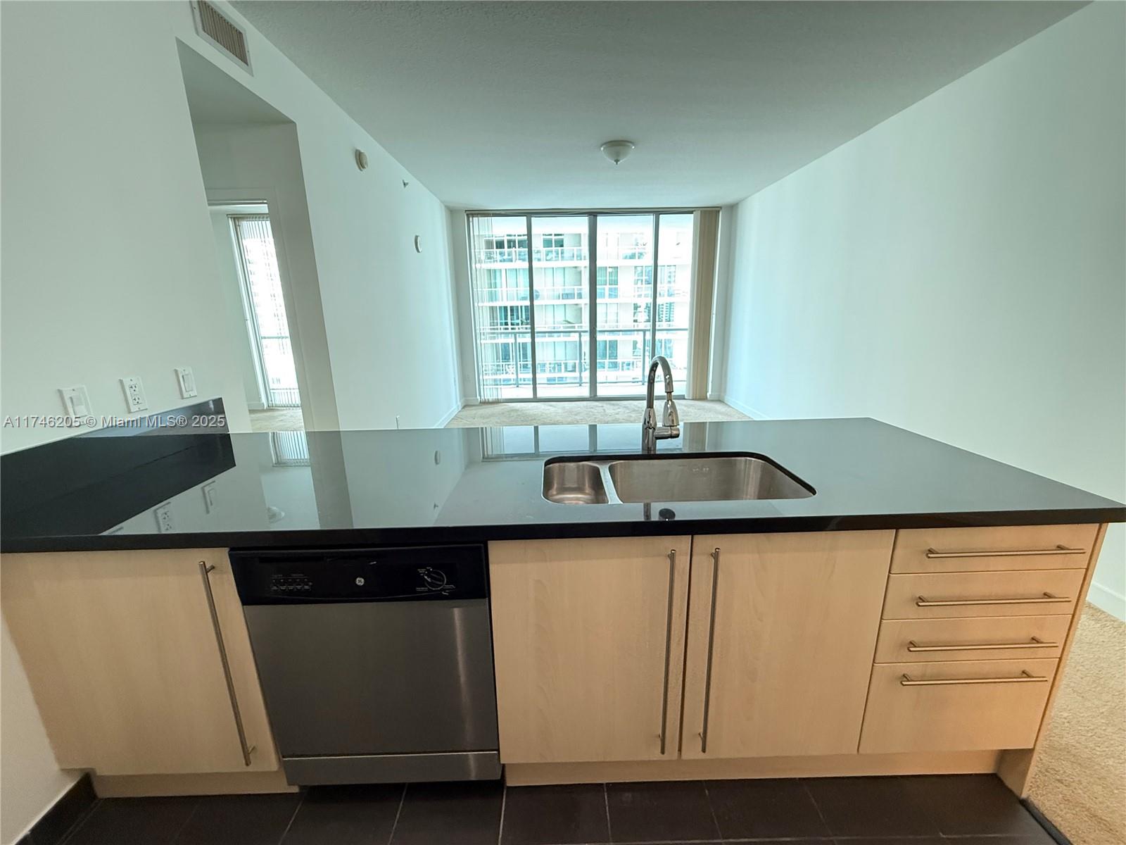 THE AXIS ON BRICKELL II C - Residential Lease