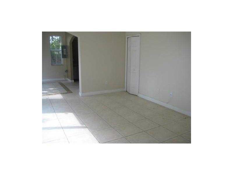 VILLAS AT NAUTICA THREE C - Residential Lease