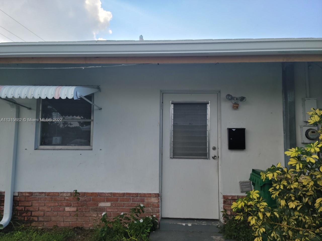 AS SOON AS YOU OPEN THE DOOR, YOU ARE TAKEN ABACK BY THE PANORAMIC LAKE VIEWS YOU CAN GLANCE FROM EVERY ANGEL. PERFECT STARTED HOME FOR YOUR CLIENT. ALL AGES WELCOMED, PET FRIENDLY COMMUNITY. STEPS AWAY FOR CAPORELLA PARK THAT IS GOING THROUGH A MASSIVE RENOVATION. MINUTES FROM MAJOR HIGHWAYS, SHOPS, SCHOOLS, ENTERTAINMENT, AND FT LAUDERDALE BEACH. ALL CERAMIC FLOORING THROUGH OUT, NEW APPLIANCES, BUILT-IN CLOSET AND SPACIOUS ENCLOSED PORCH TO ENJOY YOUR MORNING COFFEE OR EVENING BEVERAGE. HOUSE SITS ON A DEAD END STREET, NO THROUGH TRAFFIC. COMMUNITY AMENITIES ARE WALKING DISTANCE. DON'T MISS OUT ON THIS CUTIE.