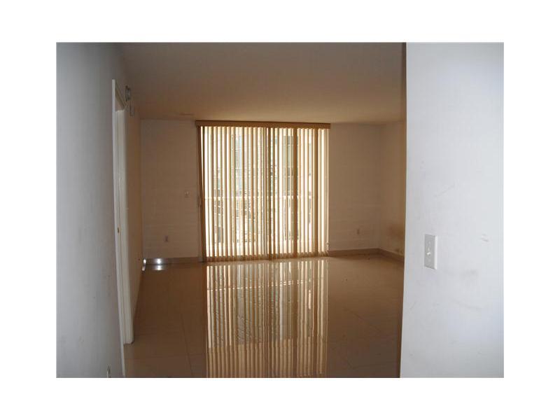 THE CLUB AT BRICKELL BAY - Residential Lease