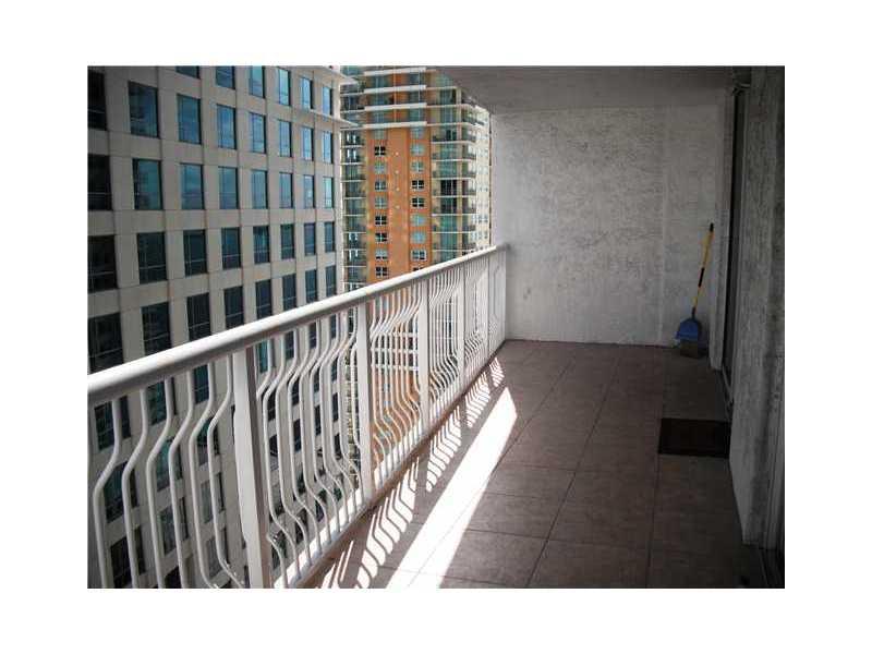 THE CLUB AT BRICKELL BAY - Residential Lease