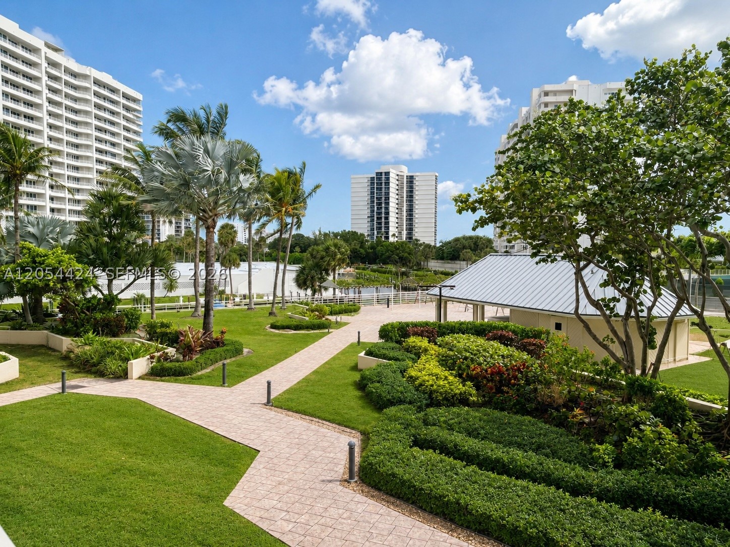 SEA RANCH CLUB OF BOCA II - Residential Lease