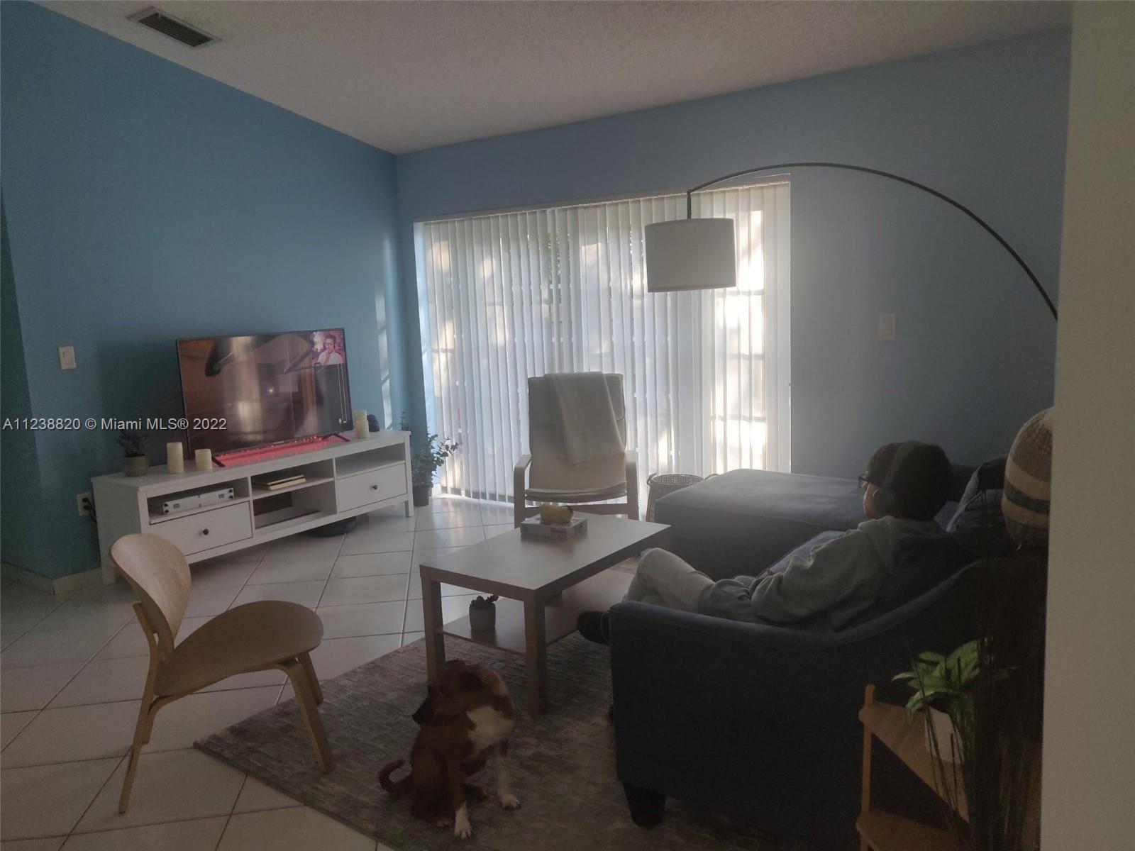 PATIO HOMES OF DORAL PINE - Residential