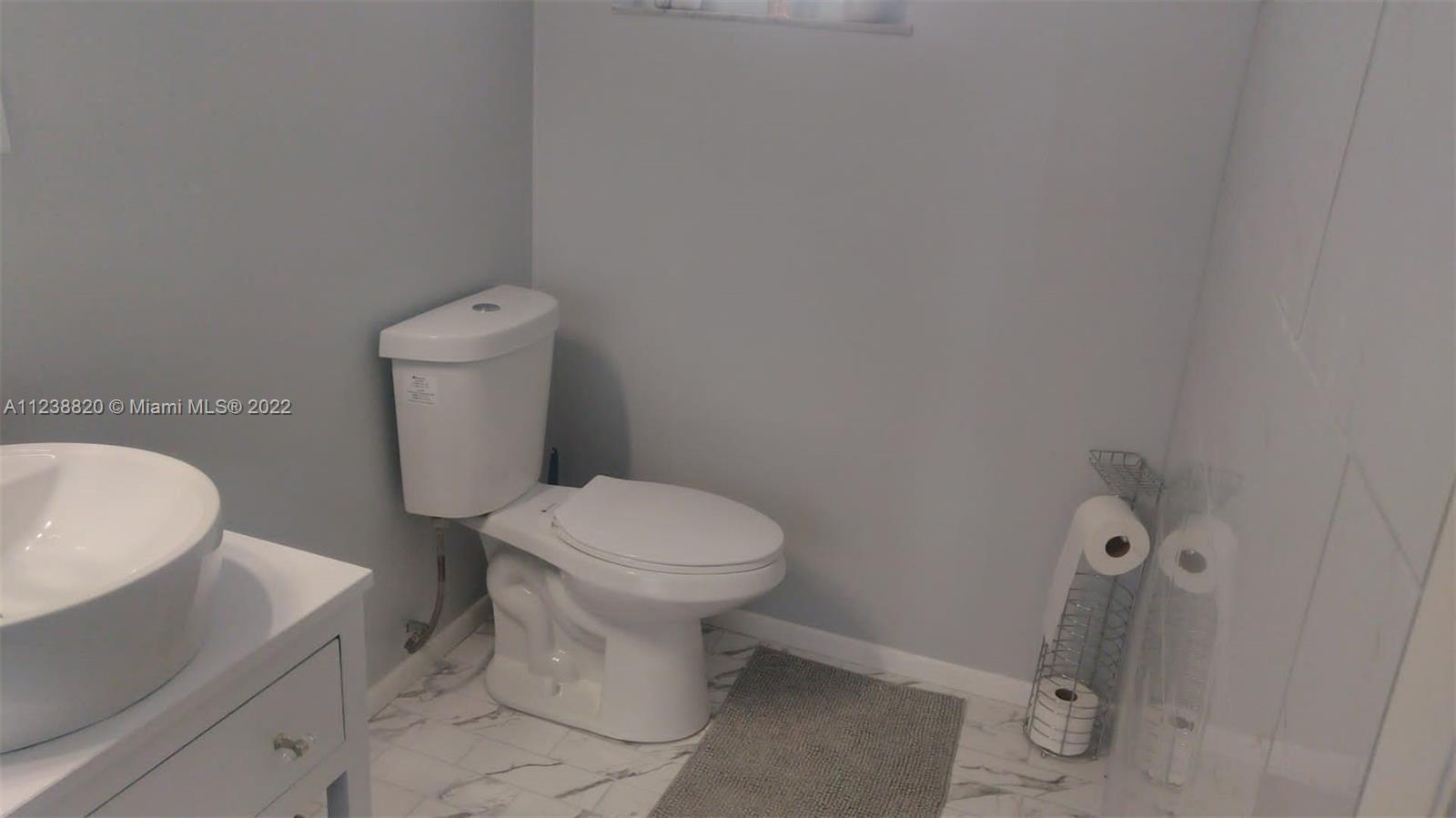 PATIO HOMES OF DORAL PINE - Residential