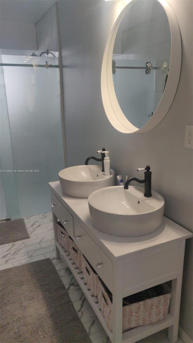 PATIO HOMES OF DORAL PINE - Residential