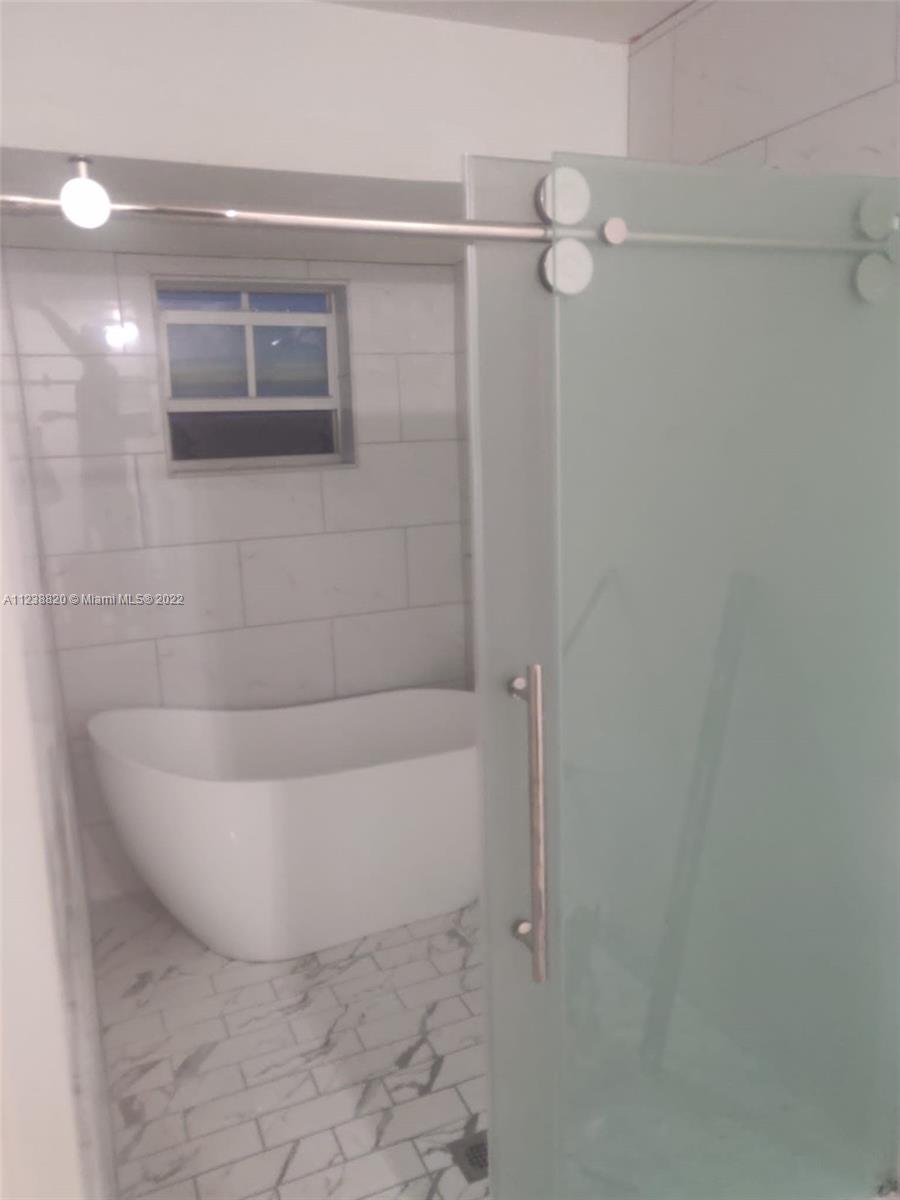 PATIO HOMES OF DORAL PINE - Residential