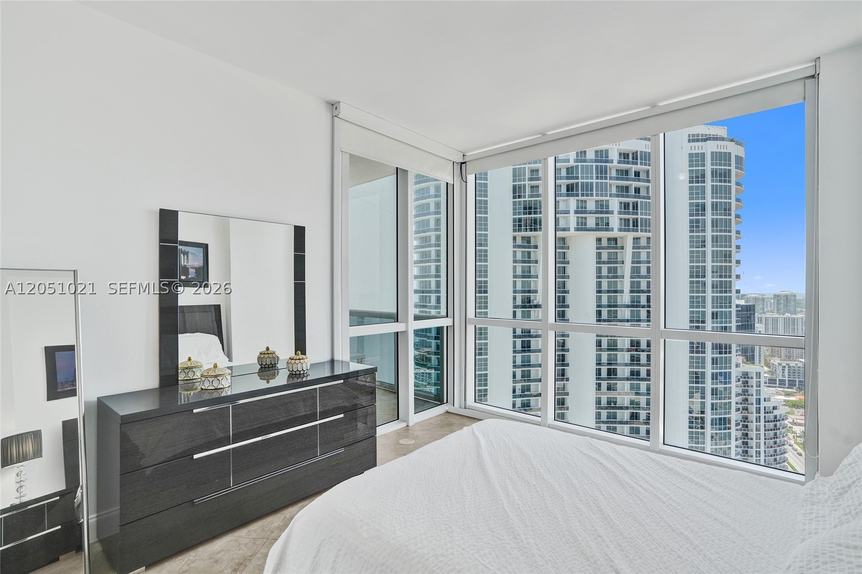 TRUMP ROYALE CONDO - Residential