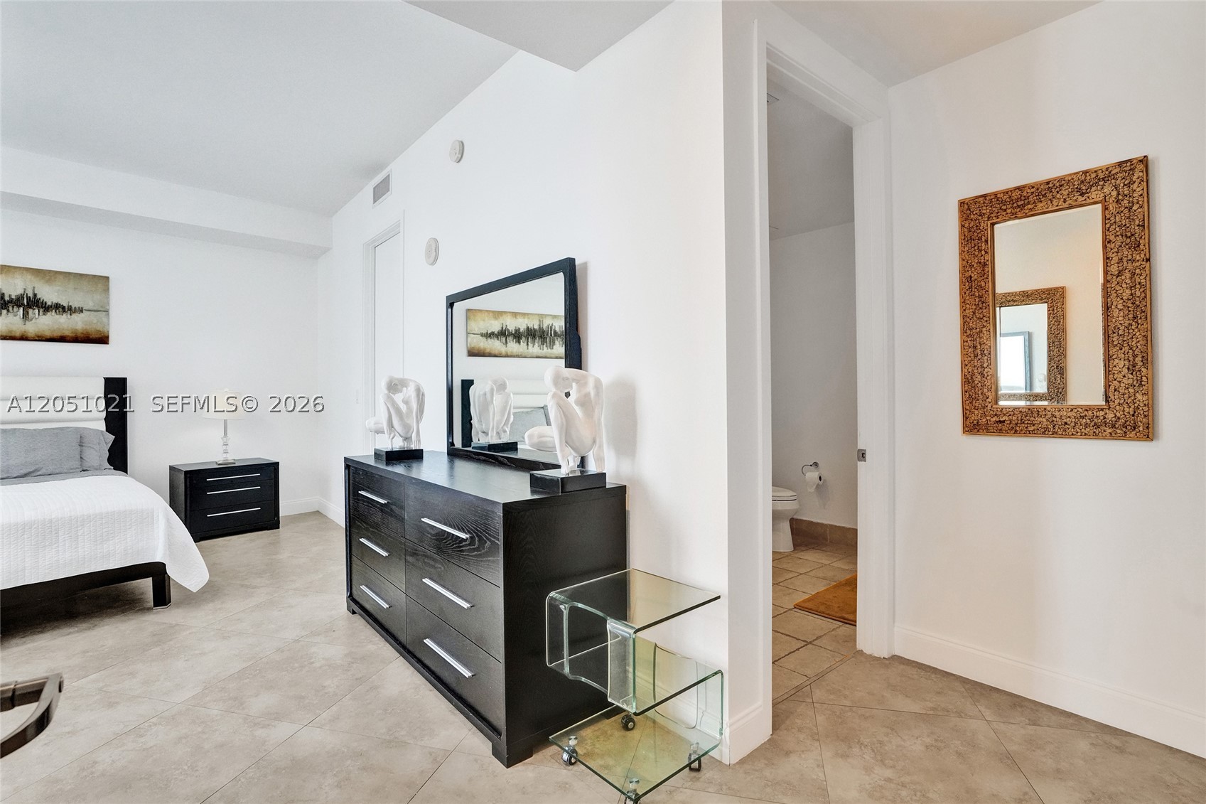 TRUMP ROYALE CONDO - Residential