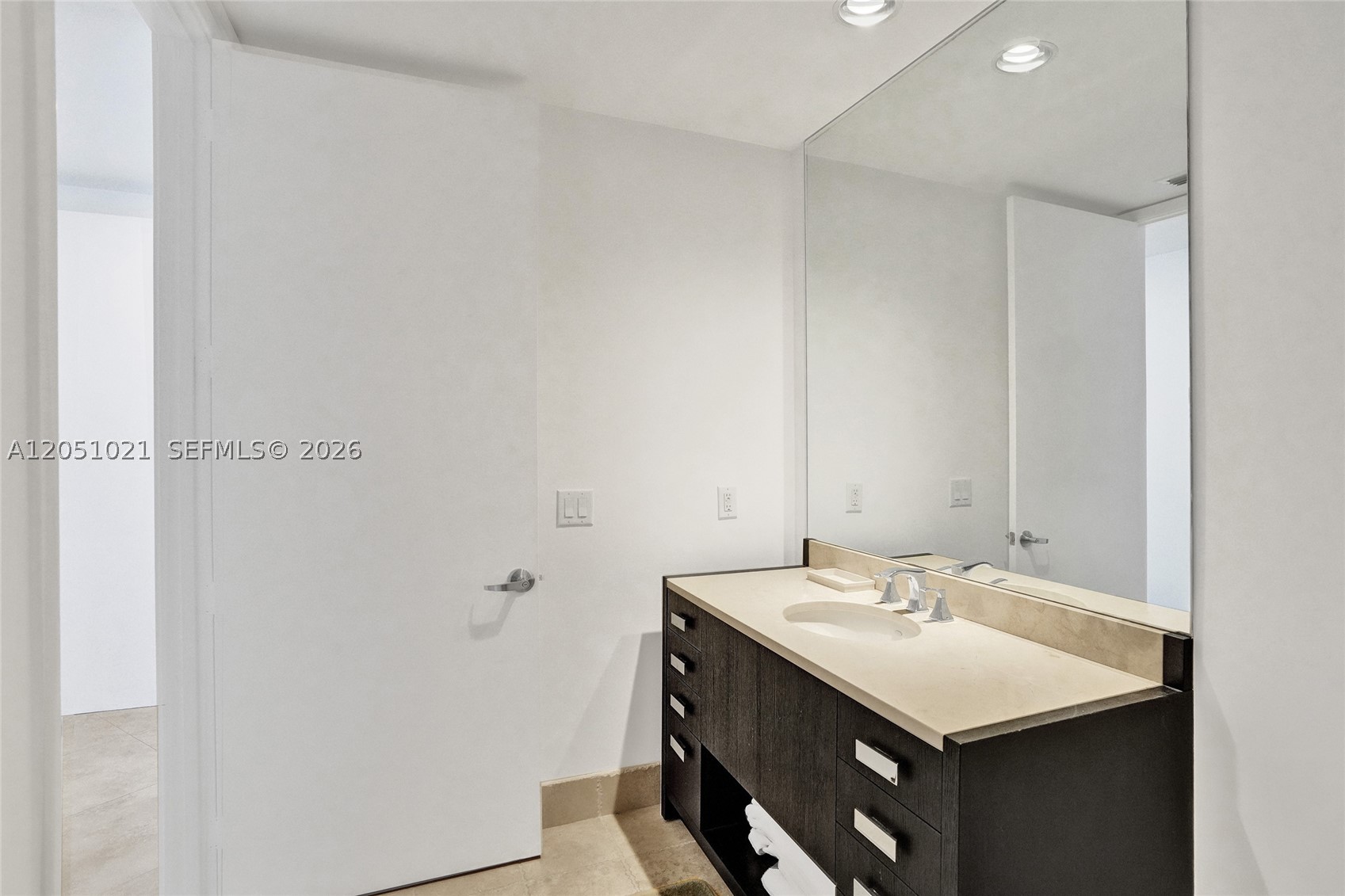 TRUMP ROYALE CONDO - Residential