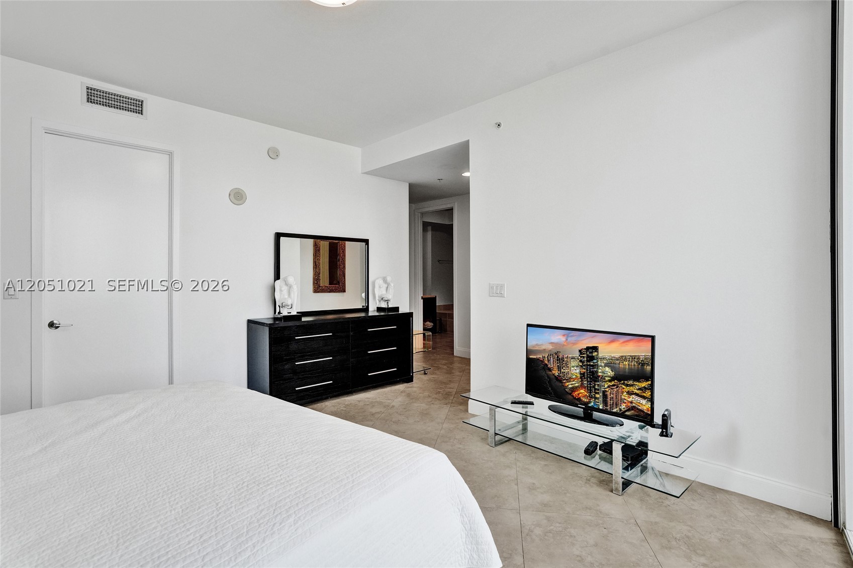 TRUMP ROYALE CONDO - Residential