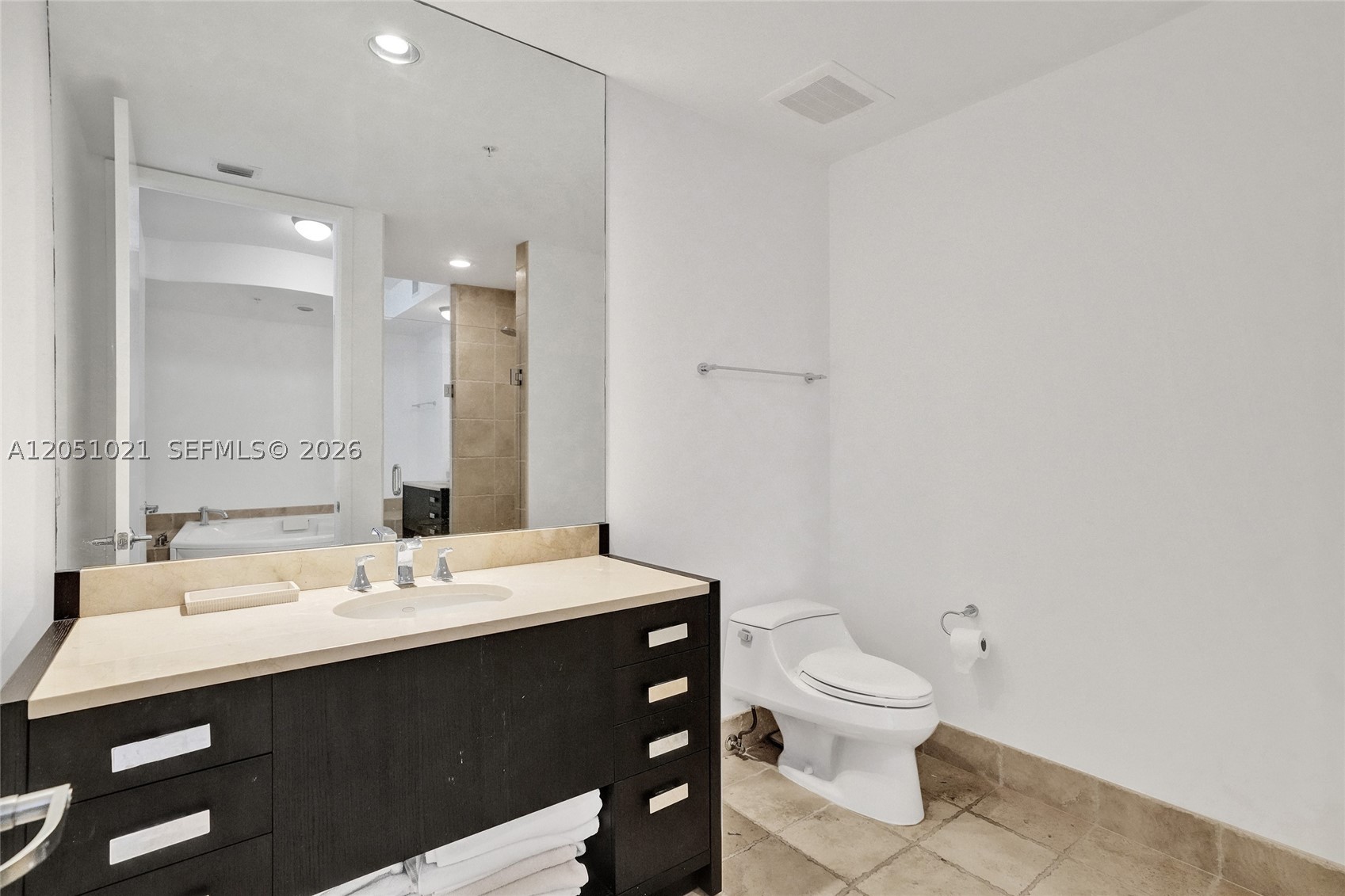 TRUMP ROYALE CONDO - Residential