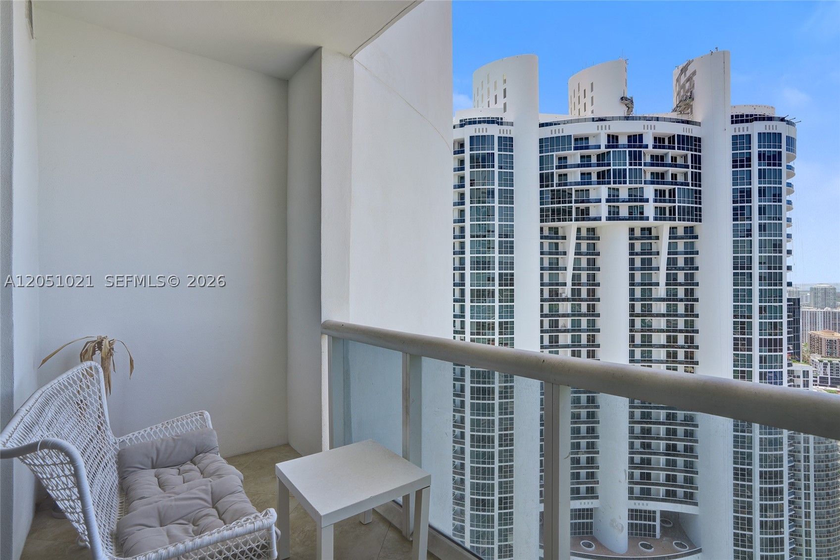 TRUMP ROYALE CONDO - Residential