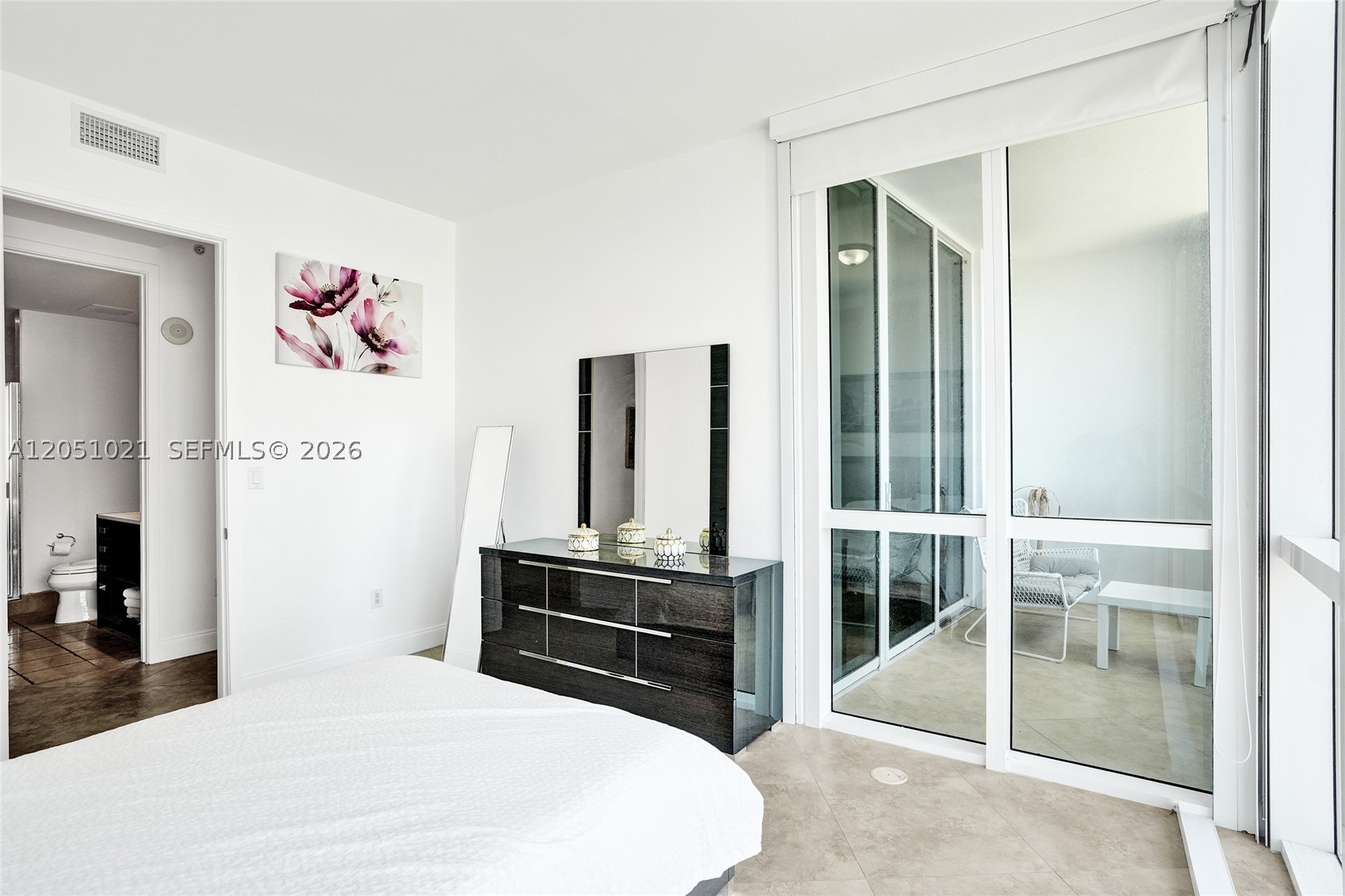 TRUMP ROYALE CONDO - Residential