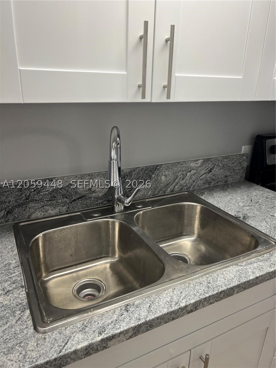 FLORIDIAN VILLAS CONDO PH - Residential