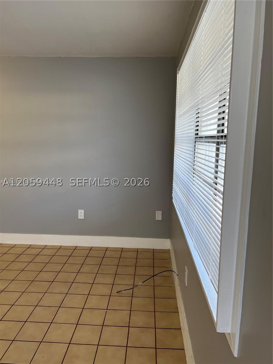 FLORIDIAN VILLAS CONDO PH - Residential