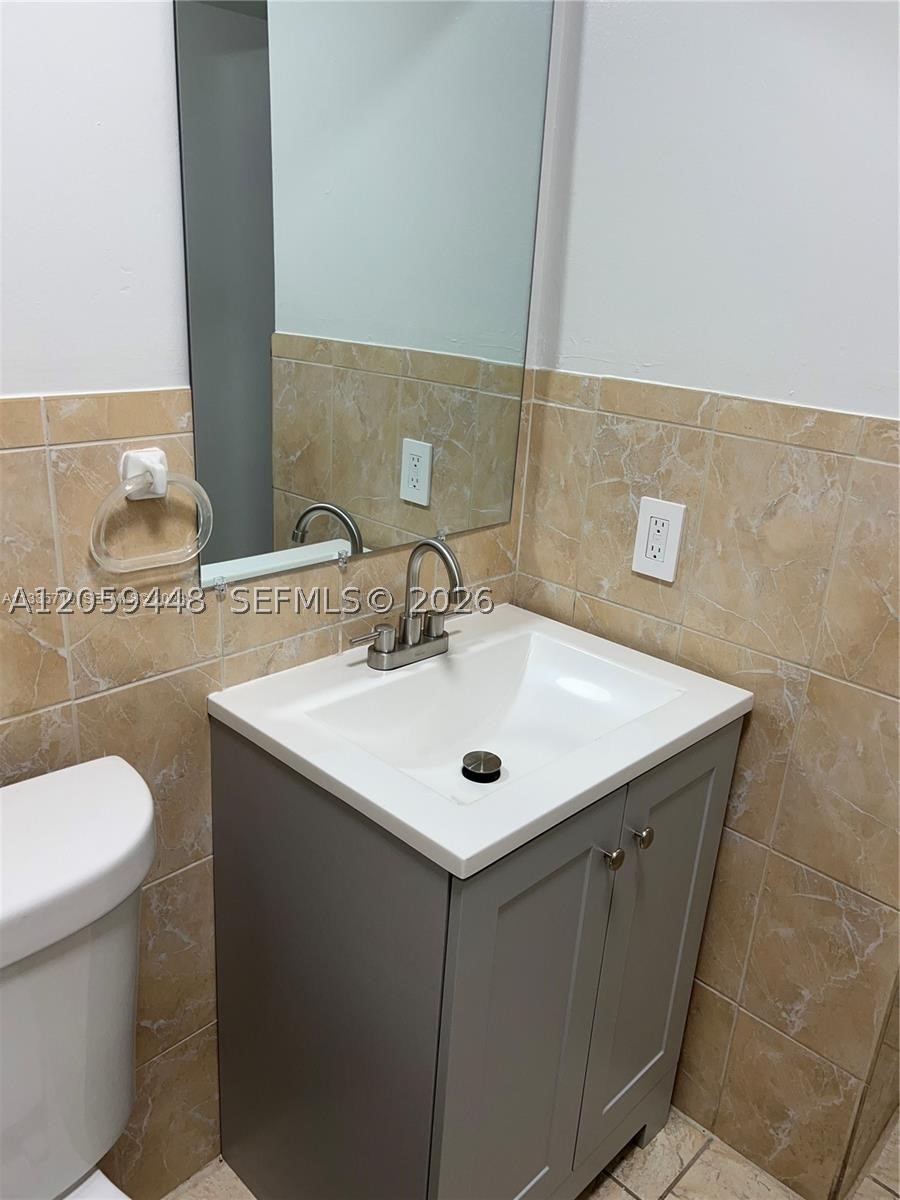 FLORIDIAN VILLAS CONDO PH - Residential