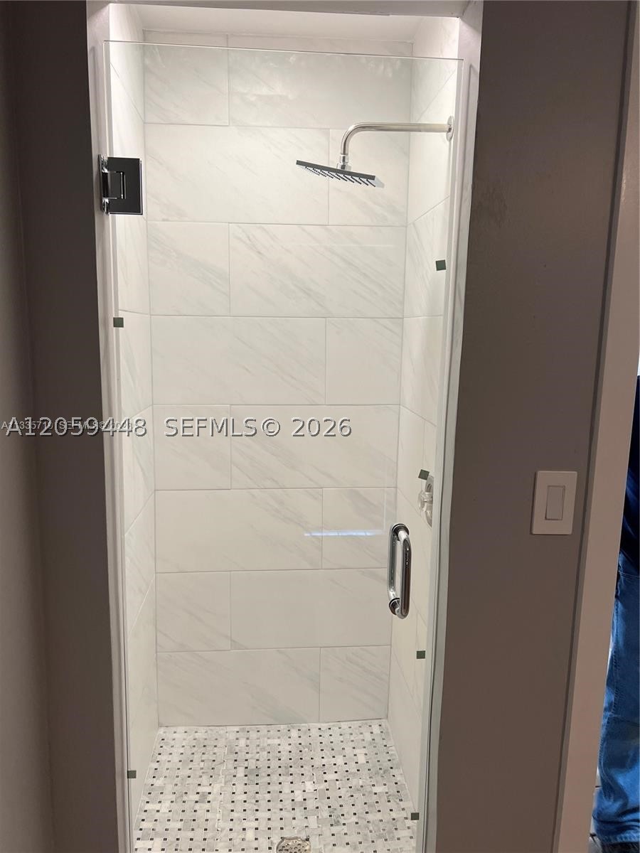 FLORIDIAN VILLAS CONDO PH - Residential