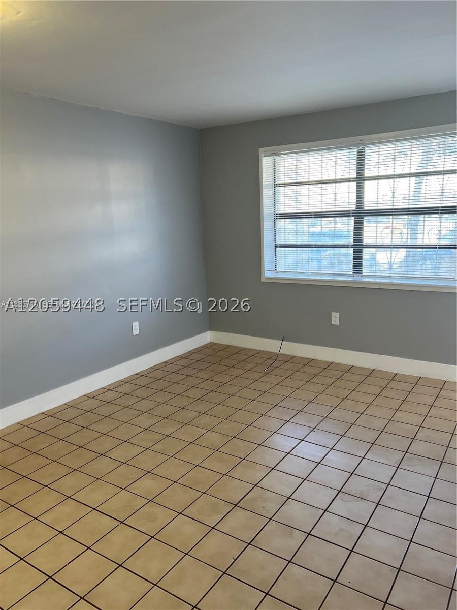 FLORIDIAN VILLAS CONDO PH - Residential