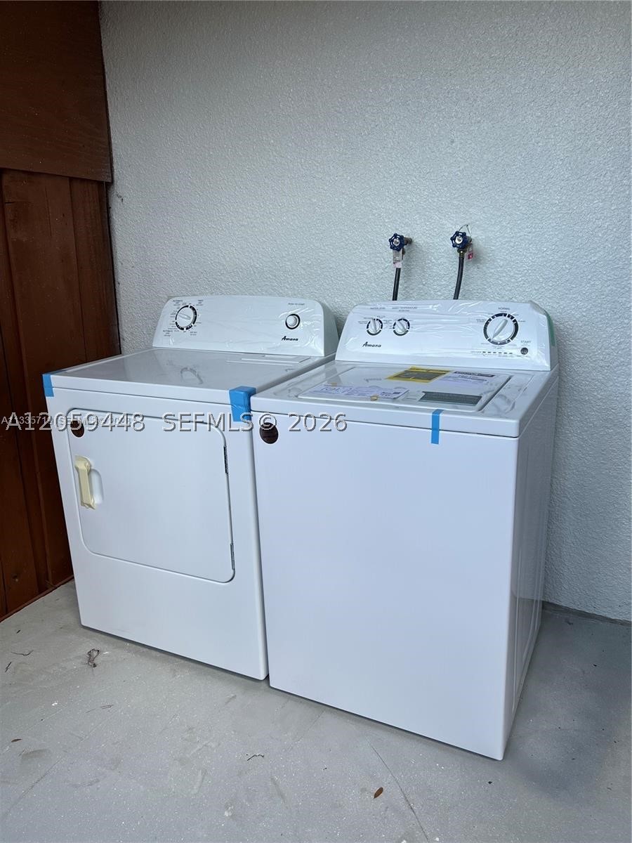 FLORIDIAN VILLAS CONDO PH - Residential