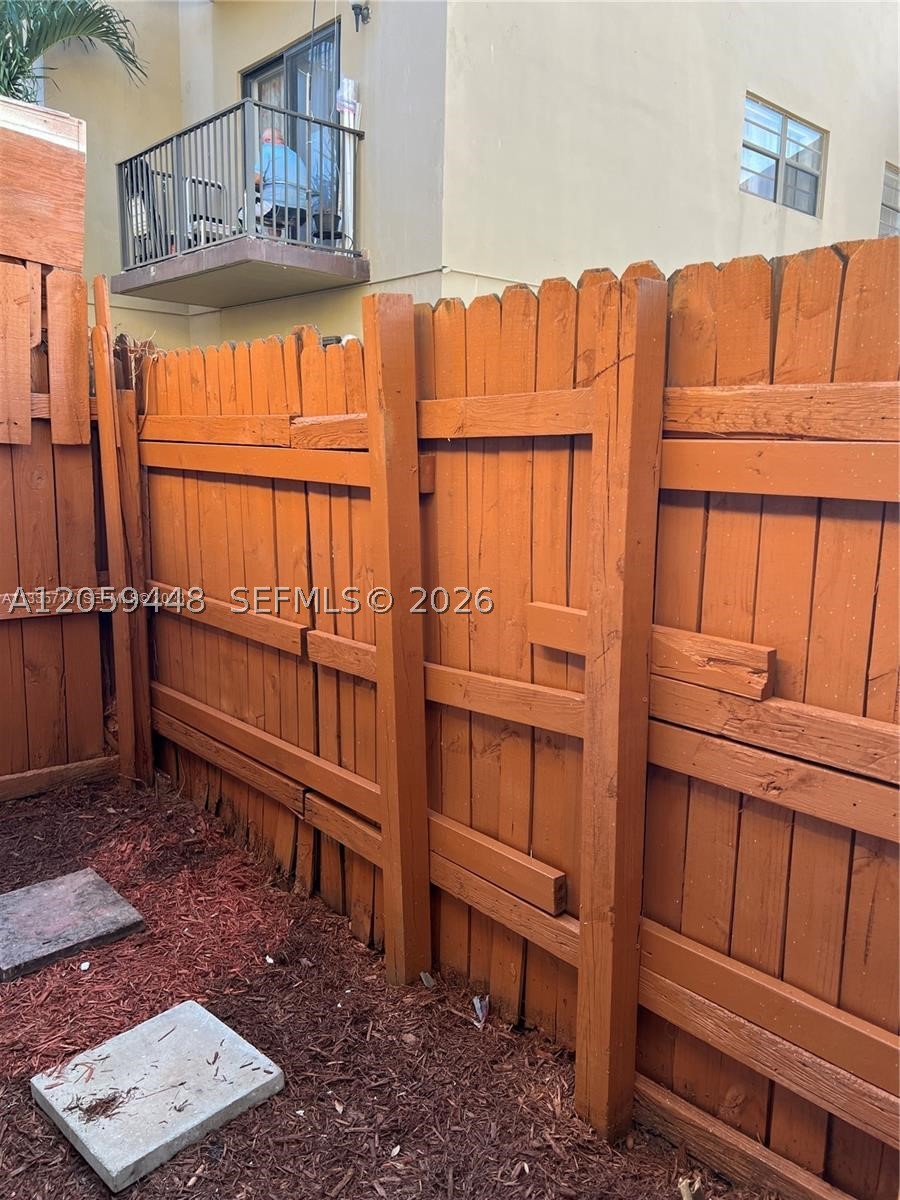 FLORIDIAN VILLAS CONDO PH - Residential