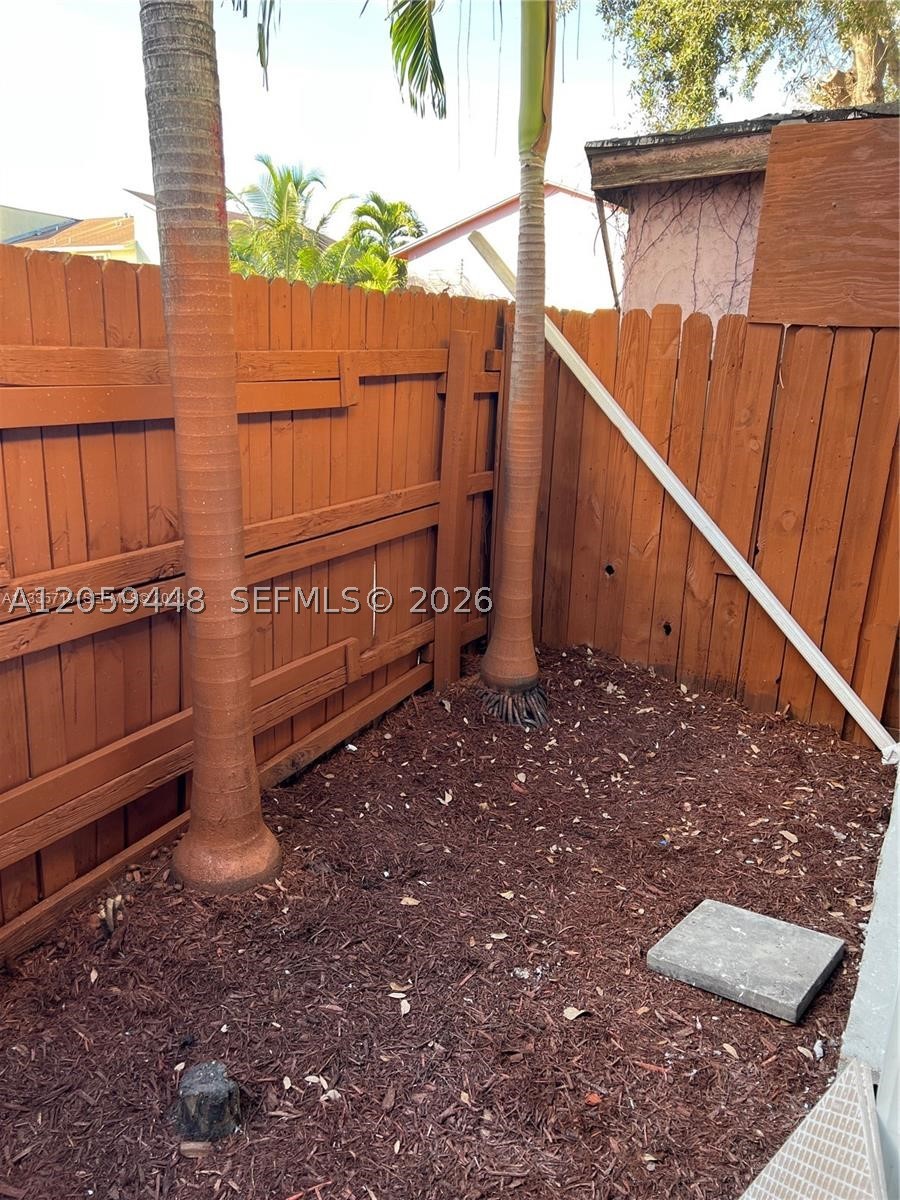 FLORIDIAN VILLAS CONDO PH - Residential