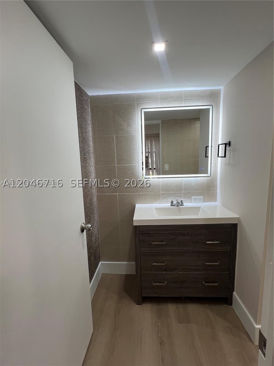PLAZA OF AMERICAS CONDO P - Residential