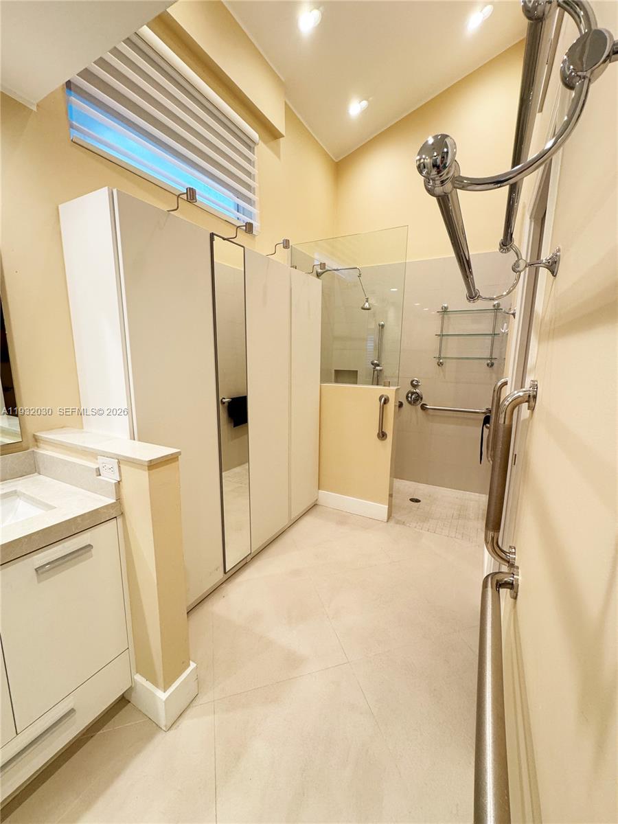 PALM-AIRE OAKS COURSE EST - Residential