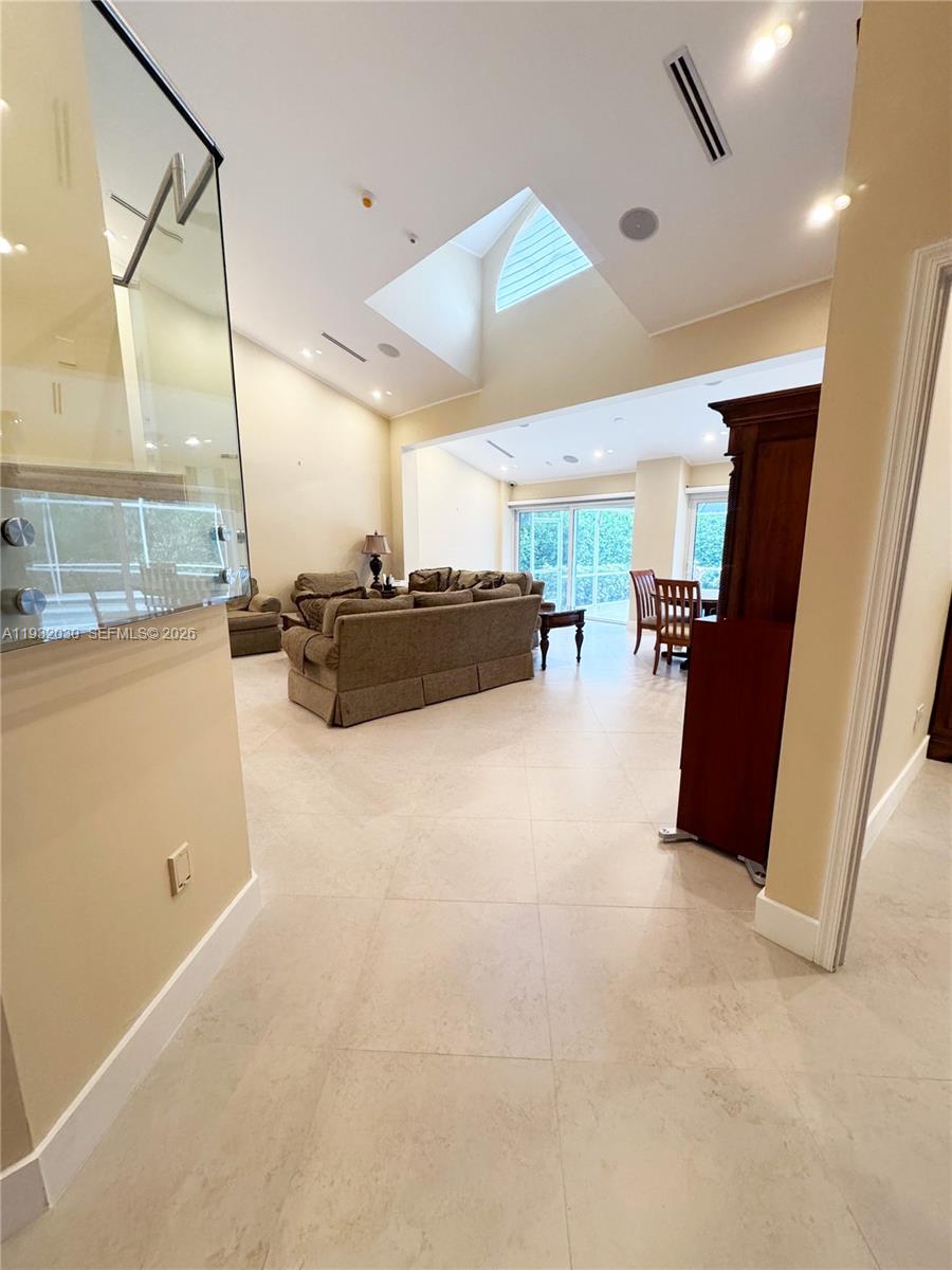 PALM-AIRE OAKS COURSE EST - Residential