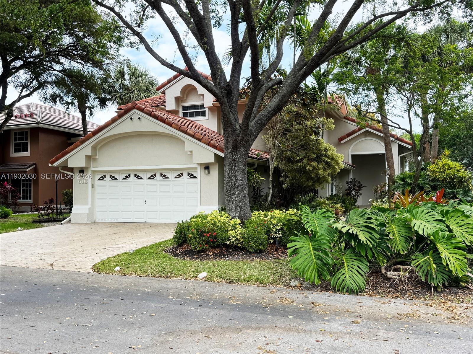 PALM-AIRE OAKS COURSE EST - Residential