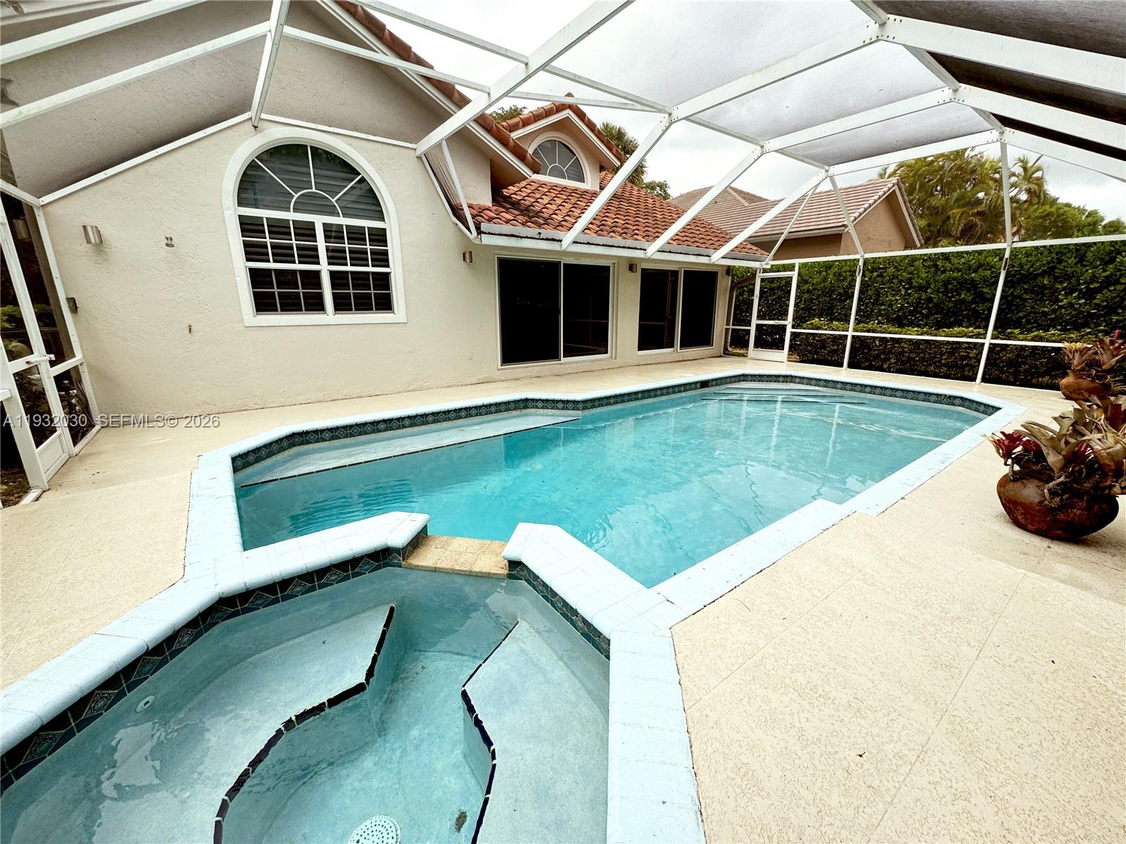 PALM-AIRE OAKS COURSE EST - Residential