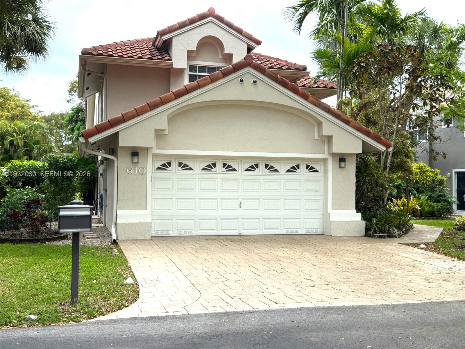 PALM-AIRE OAKS COURSE EST - Residential