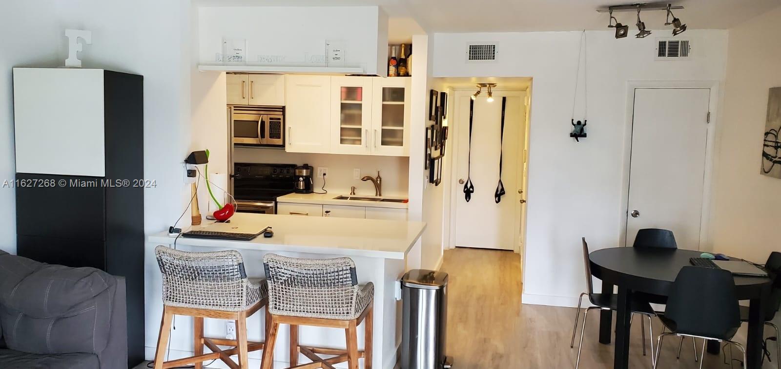 ENVOY NORTH CONDO - Residential Lease