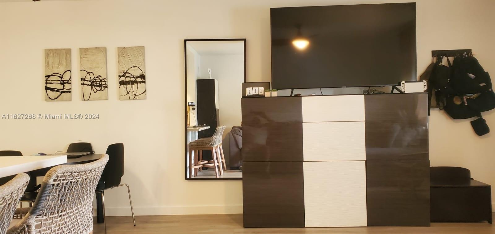 ENVOY NORTH CONDO - Residential Lease