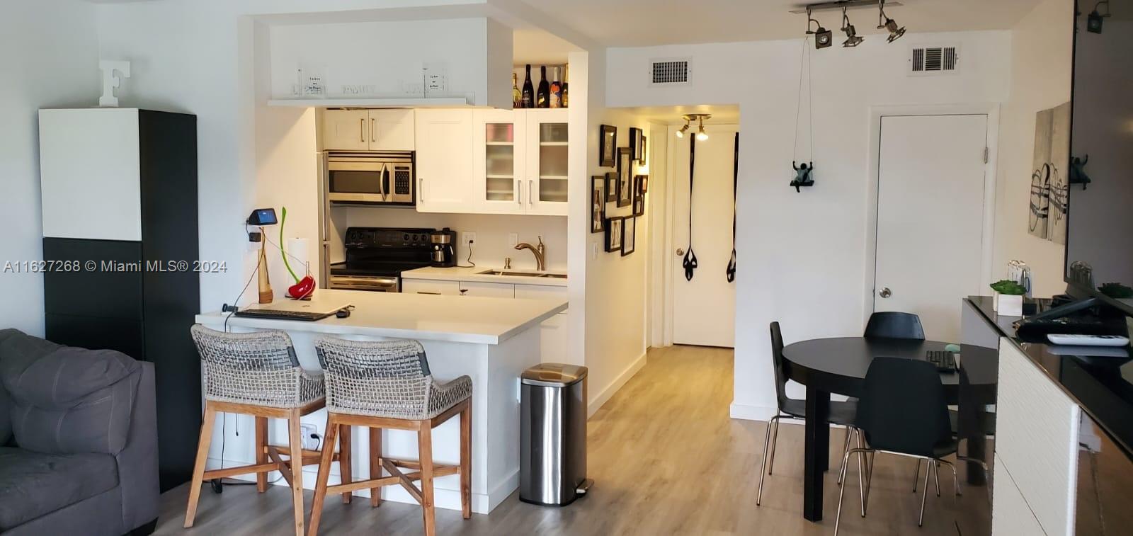 ENVOY NORTH CONDO - Residential Lease
