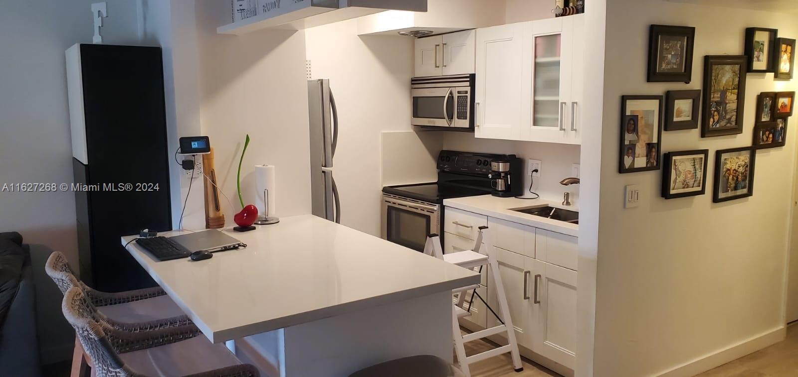 ENVOY NORTH CONDO - Residential Lease