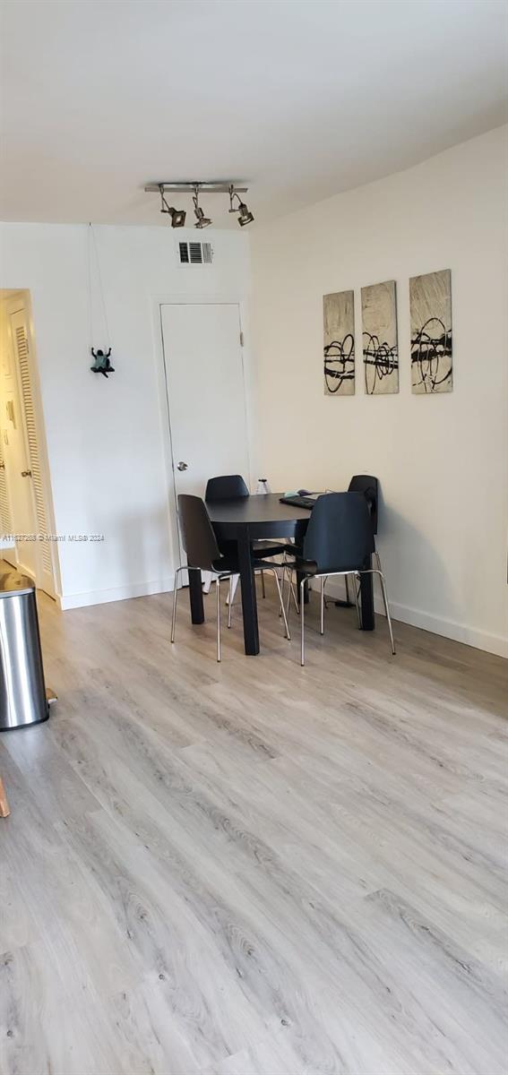 ENVOY NORTH CONDO - Residential Lease